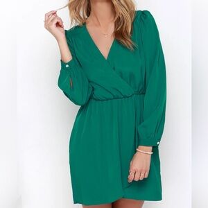 Lulu’s Wrap Forest Green‎ Long Sleeve Mini Drees